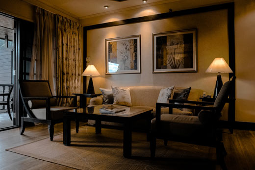 A beautiful living room in Parc-Extension - TBL Construction A beautiful living room in Parc-Extension - TBL Construction