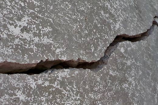 Grosse fissure dans une fondation à Saguenay - TBL Construction